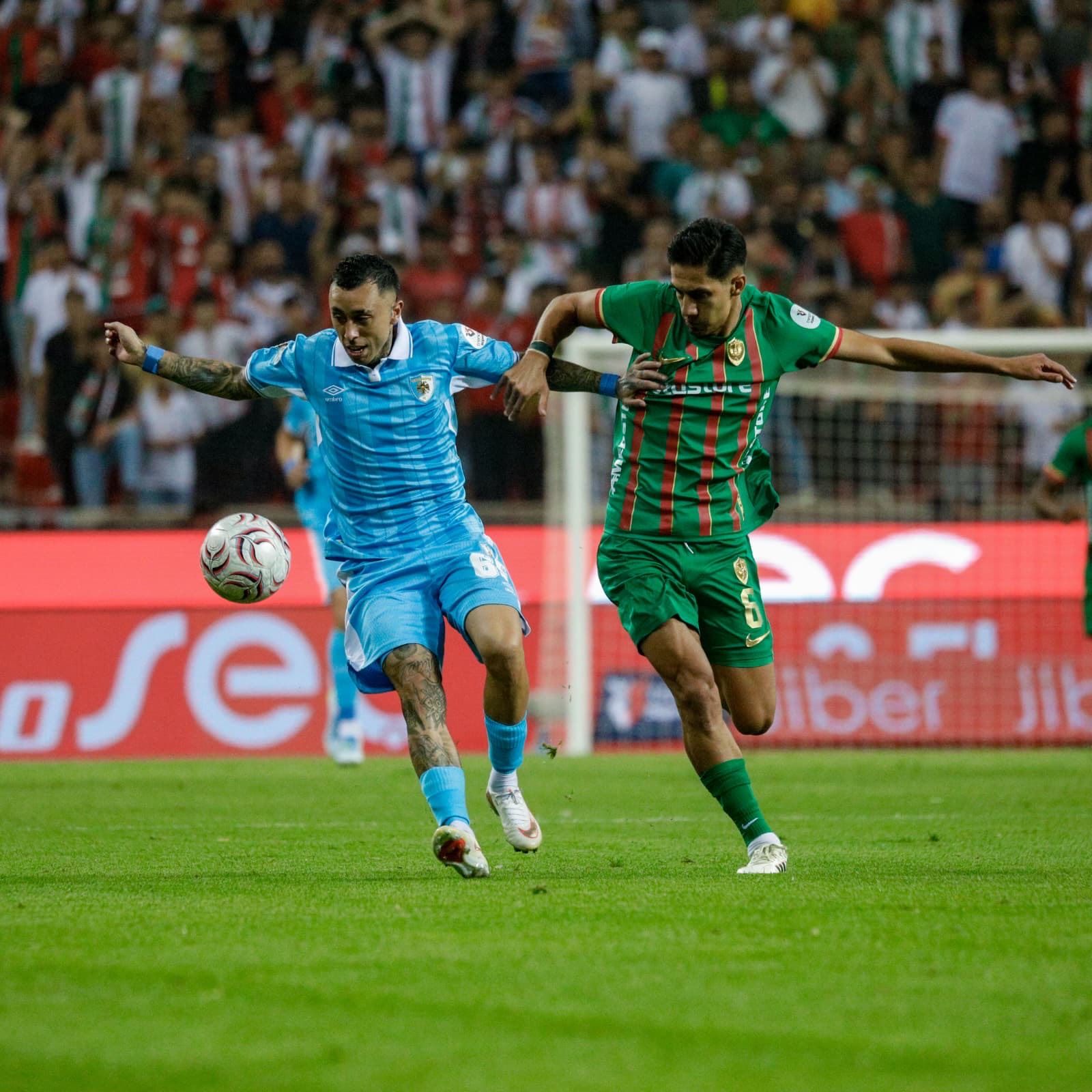 Erzurumspor-Amedspor karşılaşması sürüyor! Amedspor 1-0 öne geçti