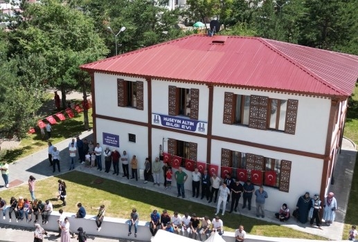 Hüseyin Altın Bilgi Evi Hizmete Açıldı