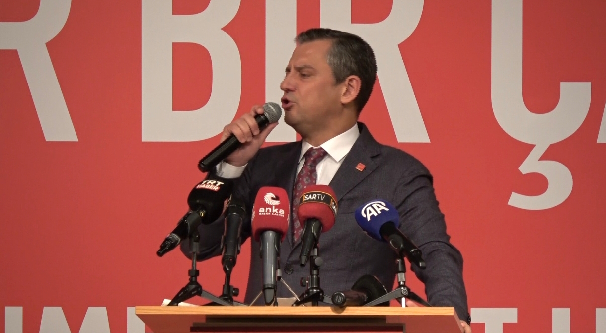 Özgür Özel Erzurum'da Asgari Ücreti "Cağ Hesabı" ile Eleştirdi