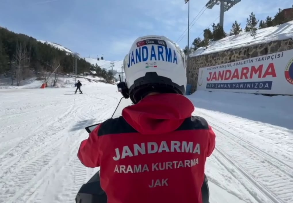 Palandöken'de çığ tehlikesi bulunan bölgelerde kayak yapanlara ceza