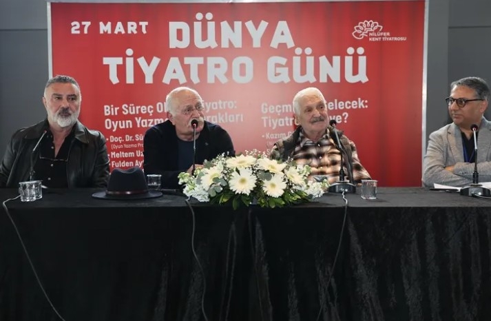 Dünya Tiyatro Günü'nde usta isimler deneyimlerini paylaştı