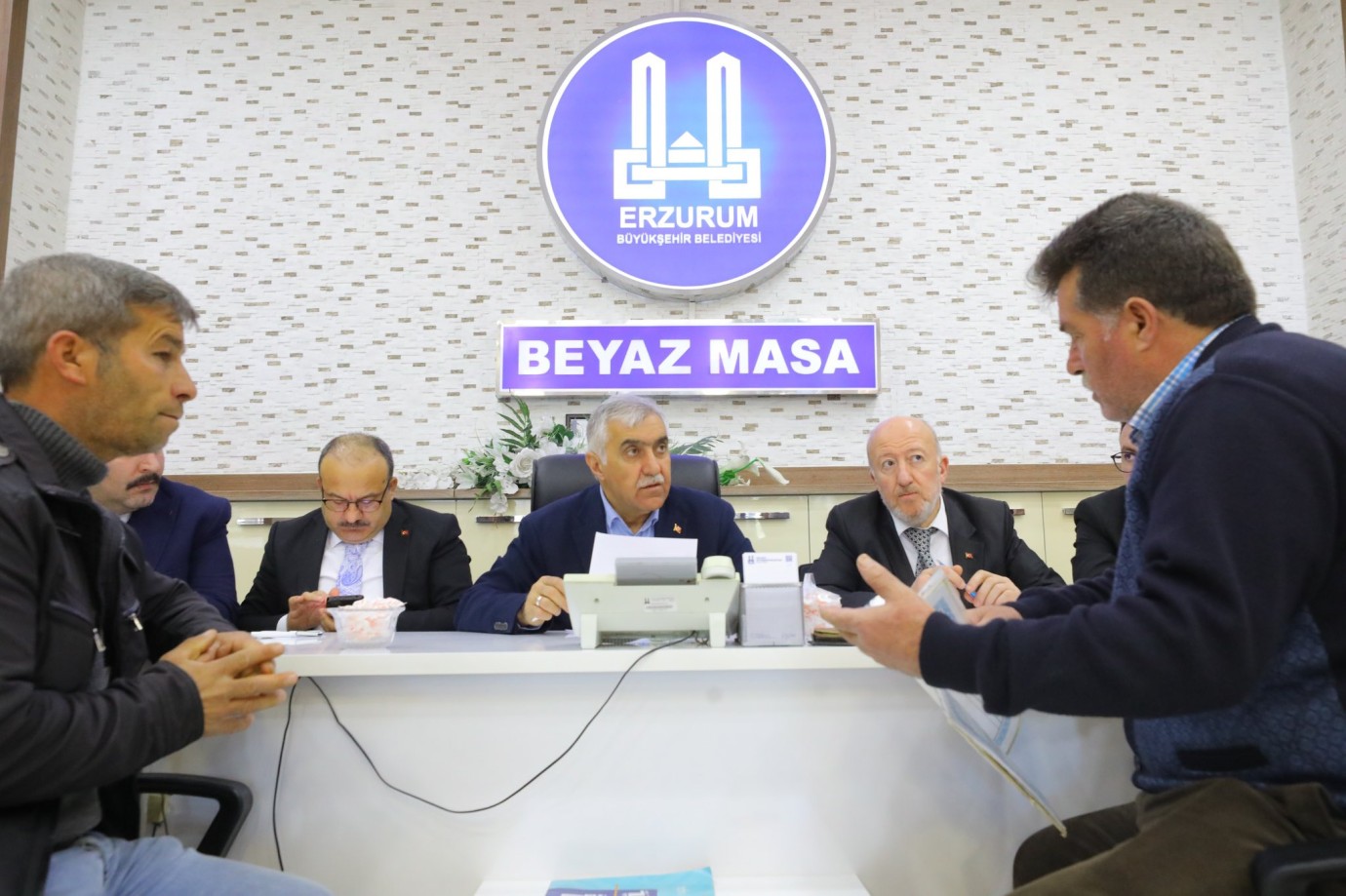 Erzurum Büyükşehir'den halk günü buluşması
