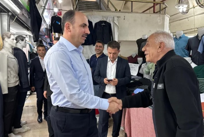 Başkan Altay, Bayram Alışverişi Yapanlarla Bir Araya Geldi