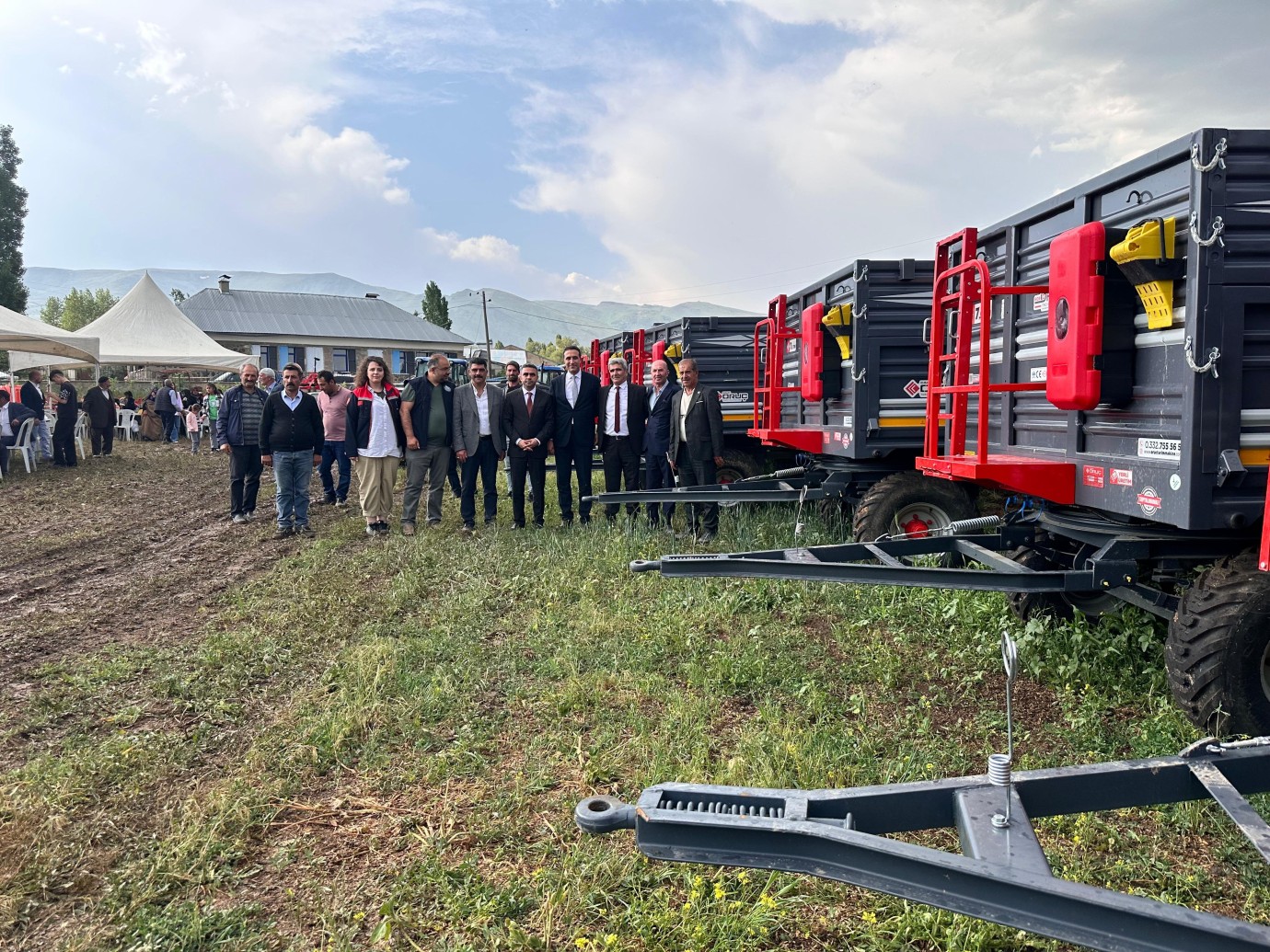 Erzurum'da kooperatif makine parkına 86 yeni tarım aracı