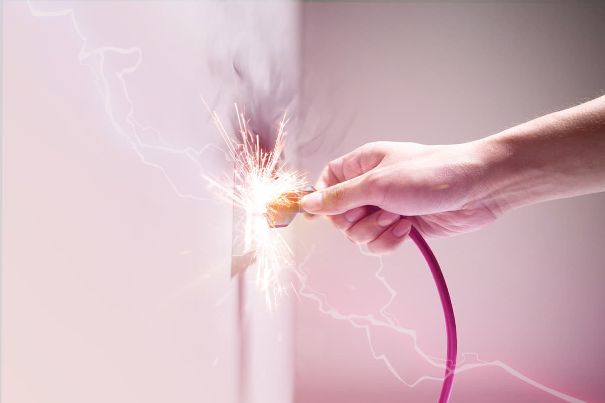 Erzurumlu kadın elektrik akımına kapıldı