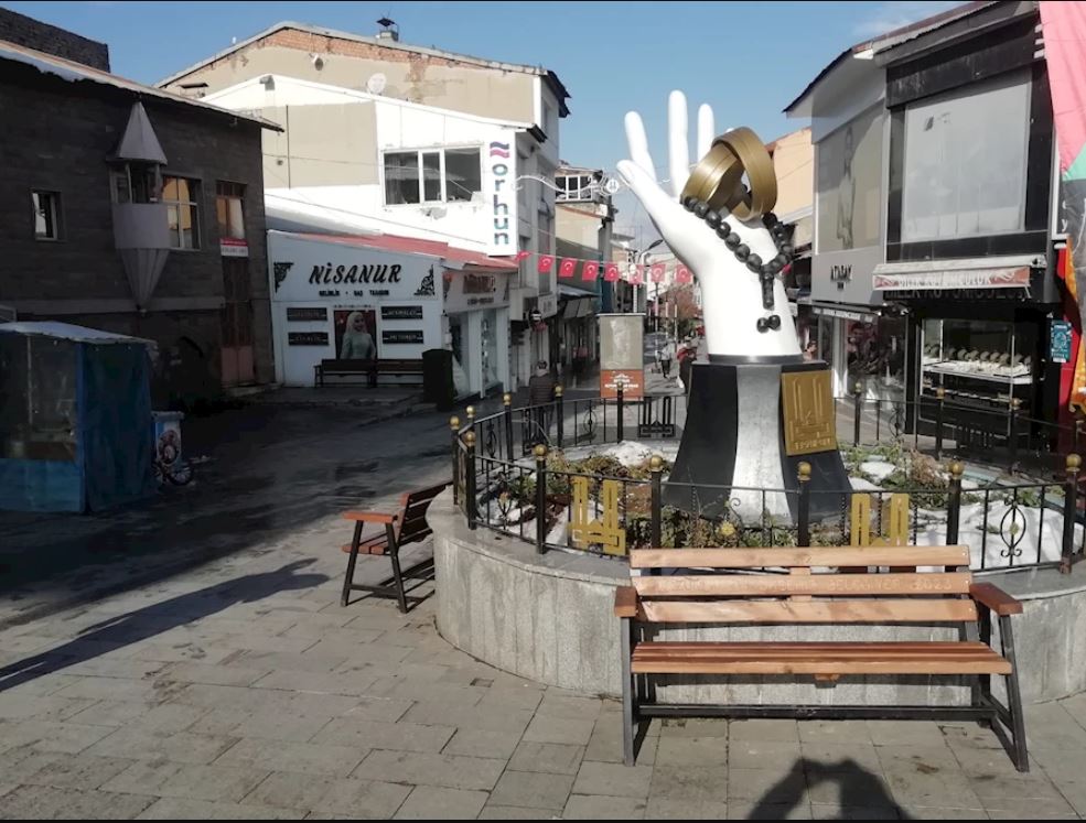Taşmağazalar Çarşısı cazibesini yitiriyor! BBP İl Başkanı’ndan çağrı