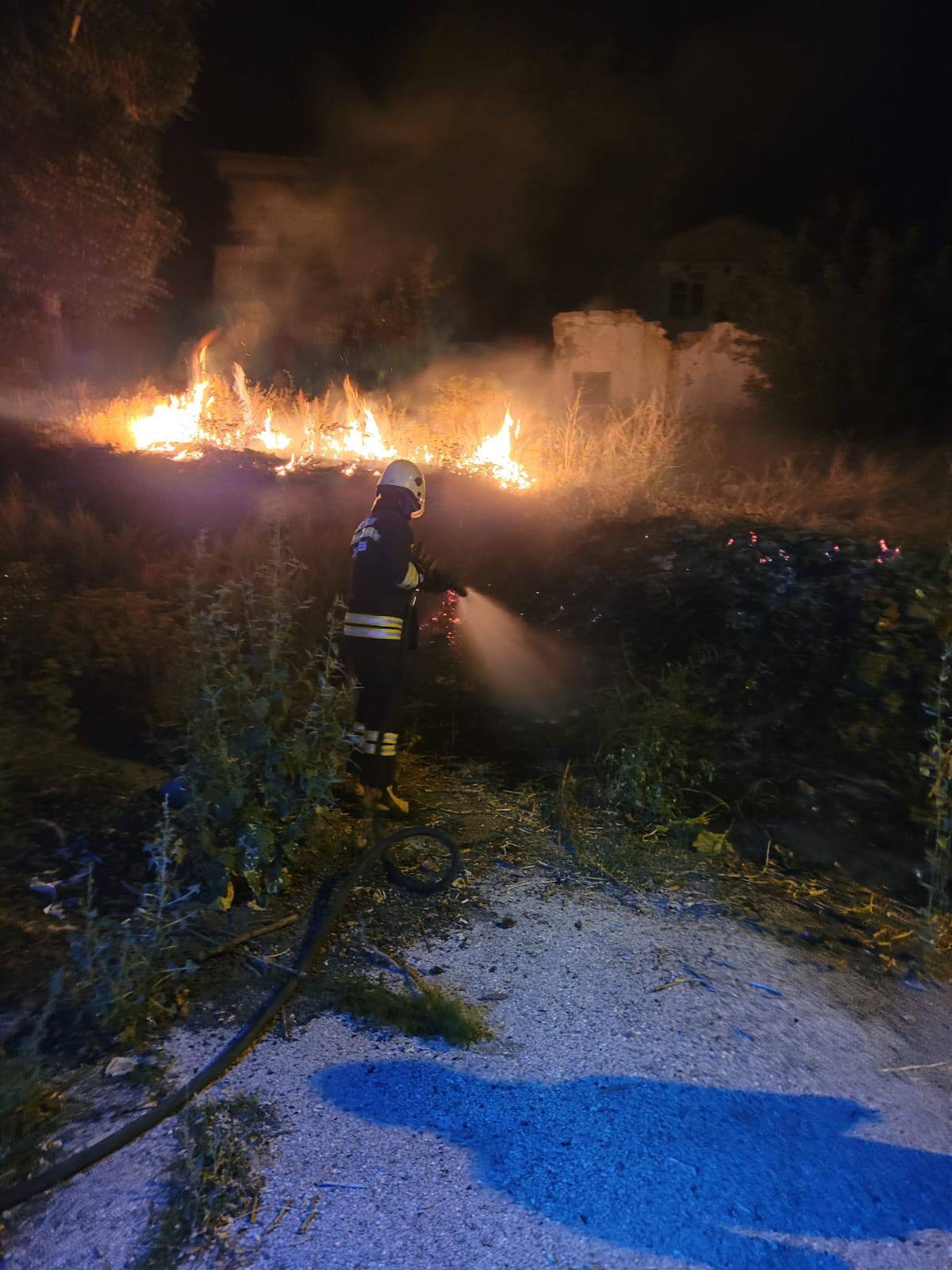 Yakutiye’de anız yangını korkuttu