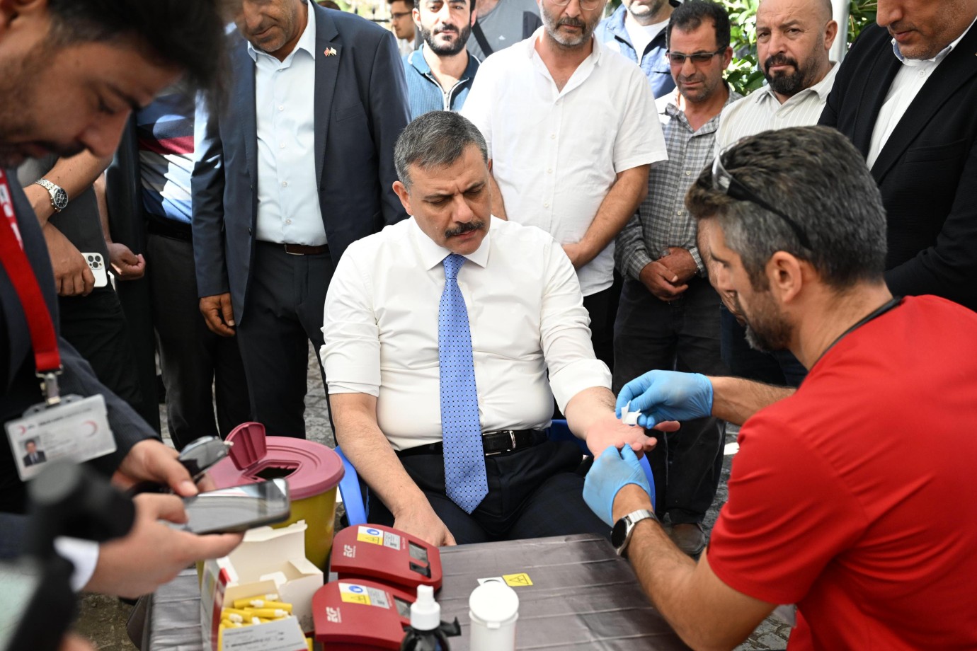 Vali Çiftçi 44’üncü kez kan bağışladı