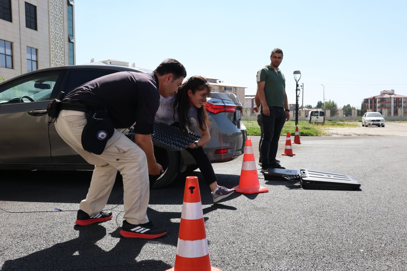 Erzurum Emniyetinde çivili yol kapanı eğitimi