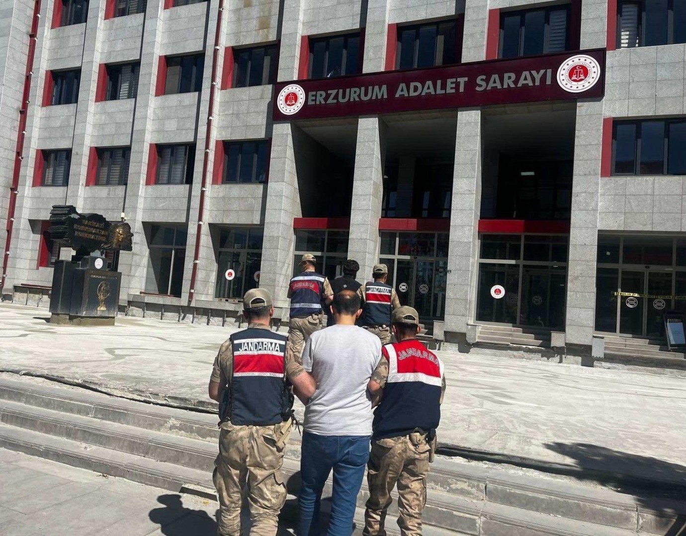 Erzurum'da terör propagandasına operasyon: 1 tutuklama