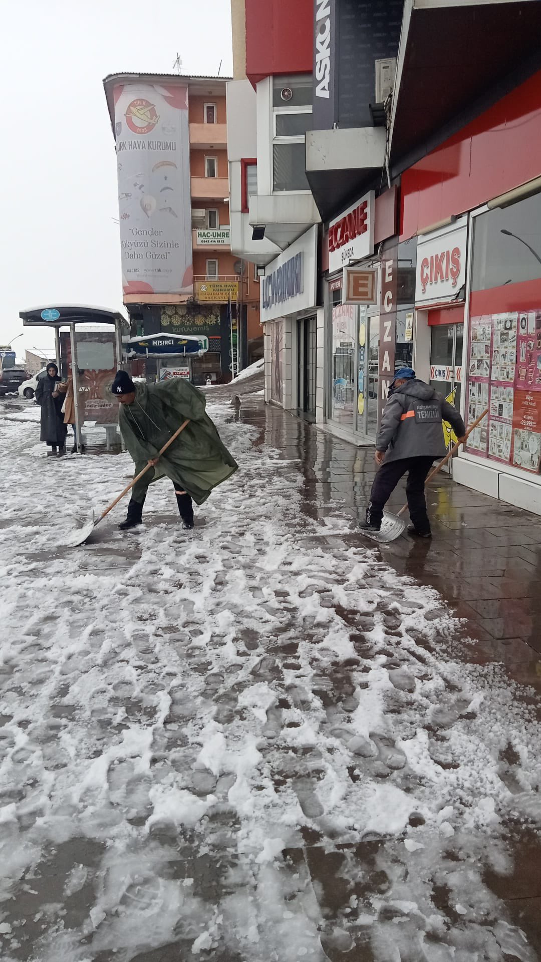 Erzurum’da karla mücadele başladı