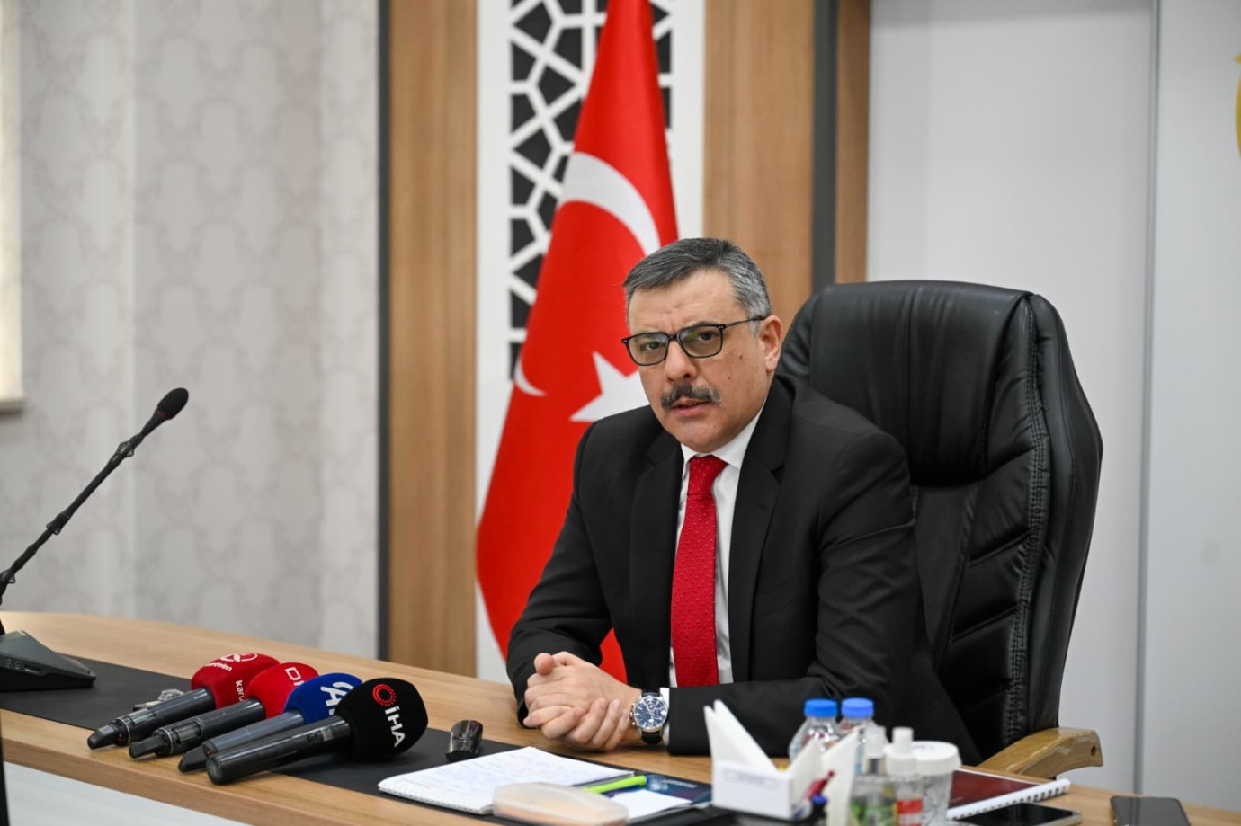 Denetim artıyor ama kazalar çoğalıyor: Vali Çiftçi Erzurumlulara çağrı yaptı