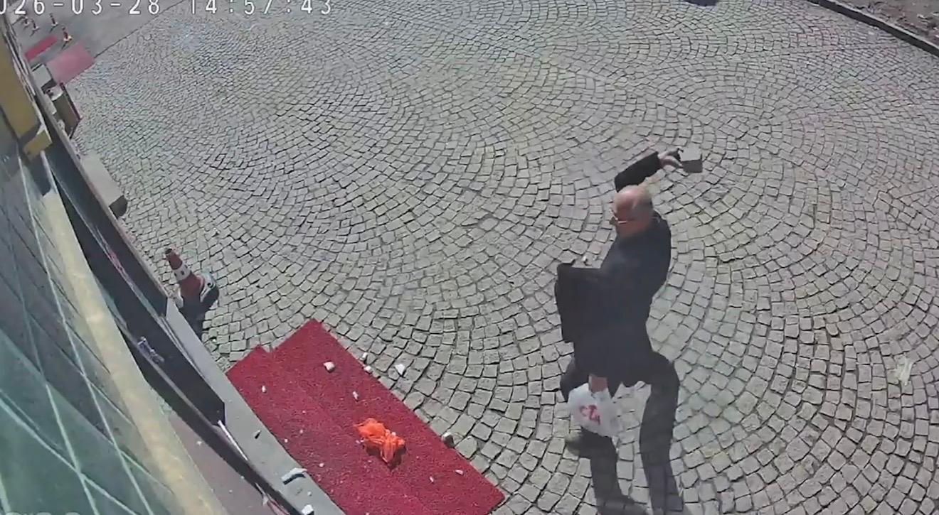 Erzurum’da eczaneye kundaklama girişimi! Gözaltına alınıp serbest kaldı